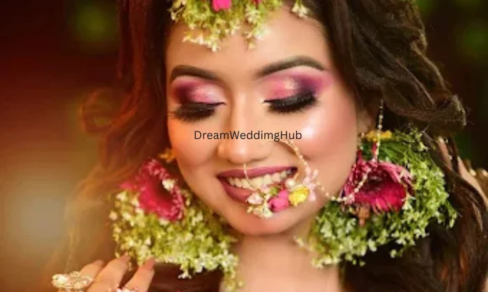 Monikas makeover  parlour